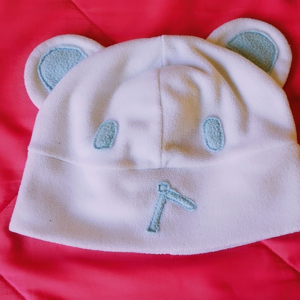 Kid's white bear hat beanie